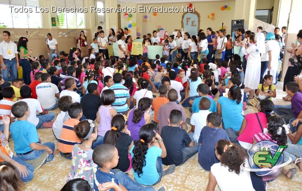 Niños en la Pascua Infantil 2013 La Puerta de la Fe